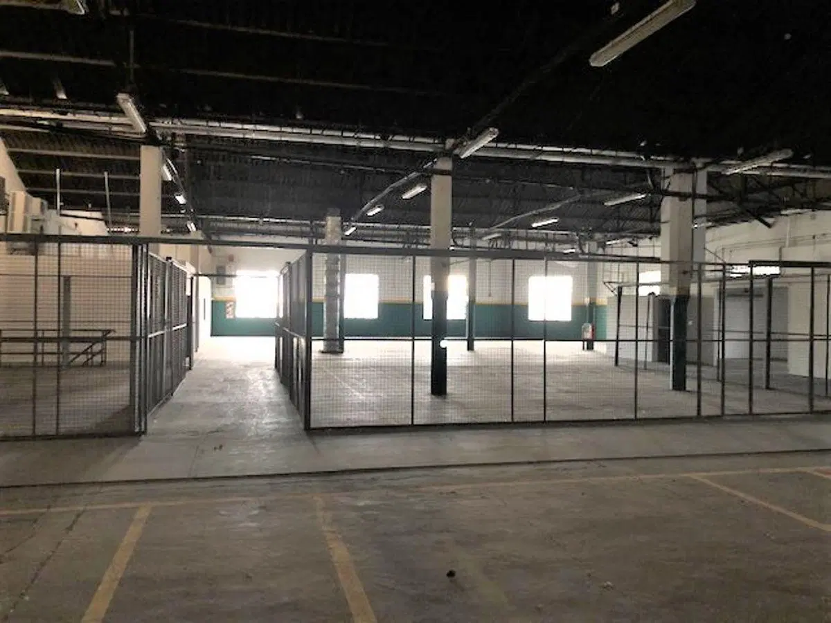 DEPOSITO CON OFICINAS A 3 CALLES UNICO 7000 M2 EN 3 PLANTAS 8