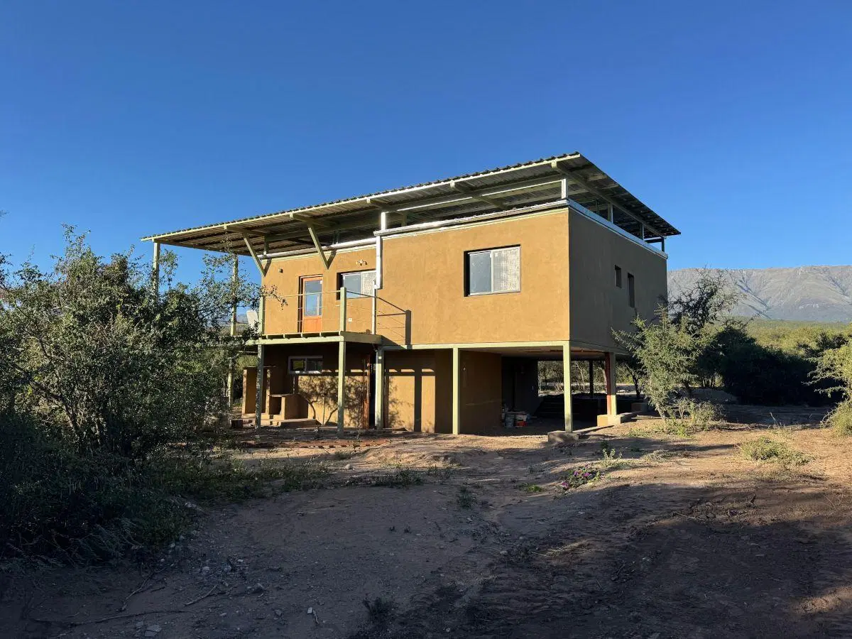Casa De Diseño Sustentable Con Vistas Soñadas A Las Sierras Y Al Valle 5