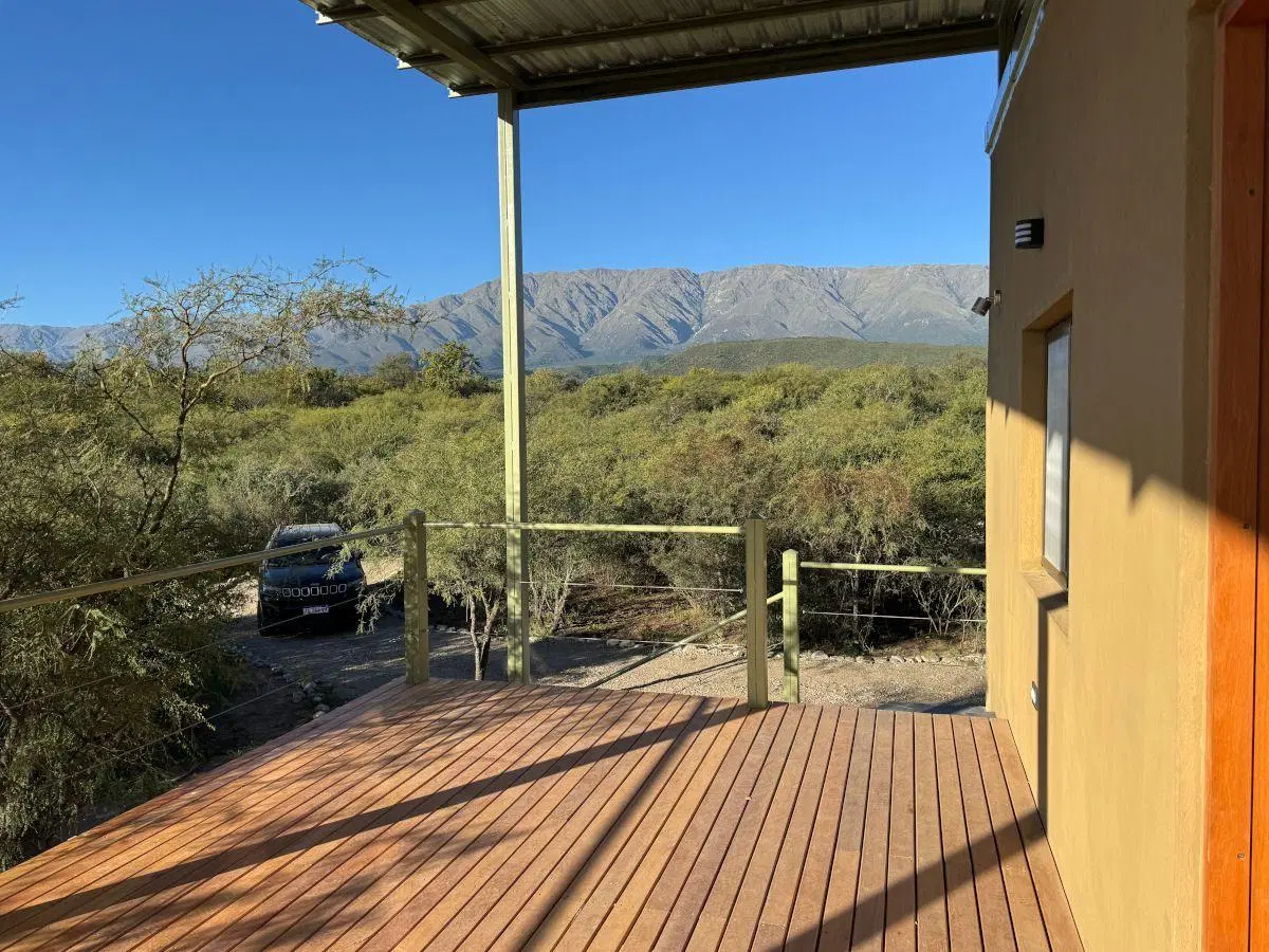 Casa De Diseño Sustentable Con Vistas Soñadas A Las Sierras Y Al Valle 8