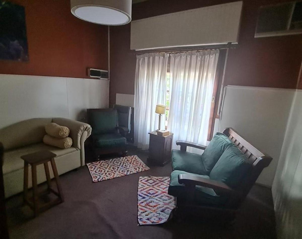 Casa Lote Propio en Venta - Moron Centro 1