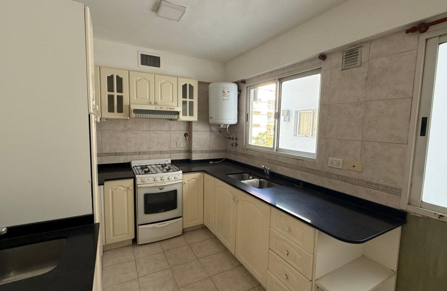 Foto de Departamento en venta 4 ambientes con cochera, imagen 3