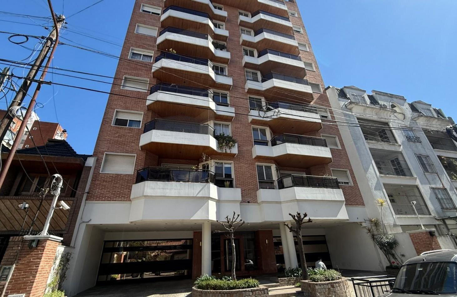 Foto de Departamento en venta 4 ambientes con cochera, imagen 1