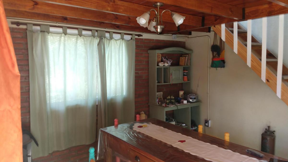 OPORTUNIDAD - CASA A LA VENTA EN LA POBLACIÓN !!!
