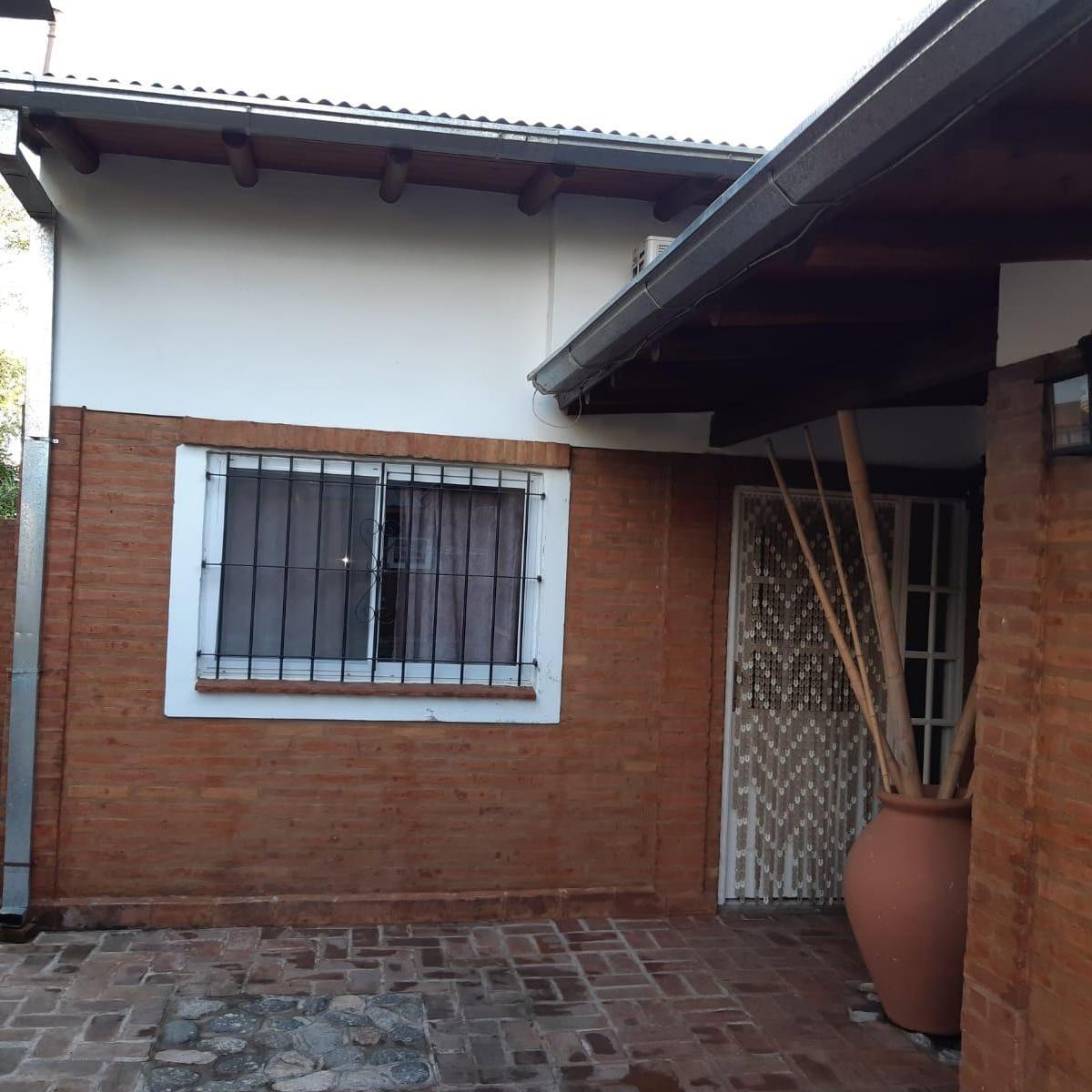 Excelente Propiedad a La Venta en Villa de Las Rosas 3