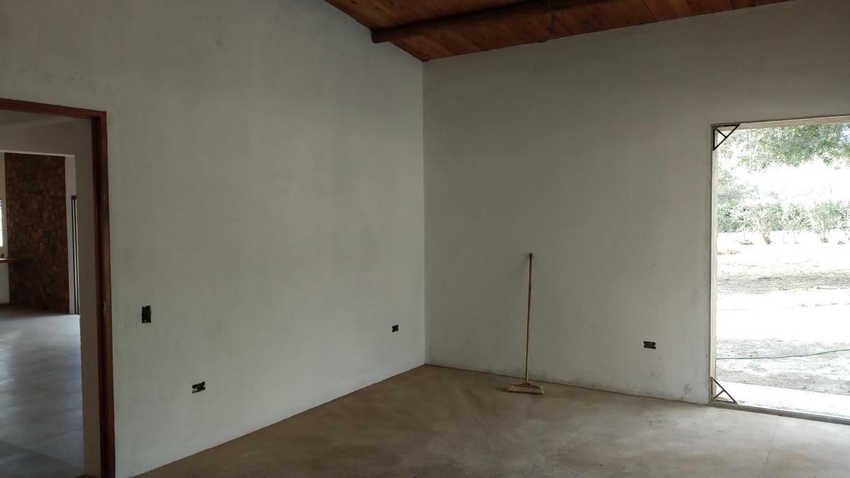 Foto de Hermosa casa con detalles a terminar en La Población, imagen 3