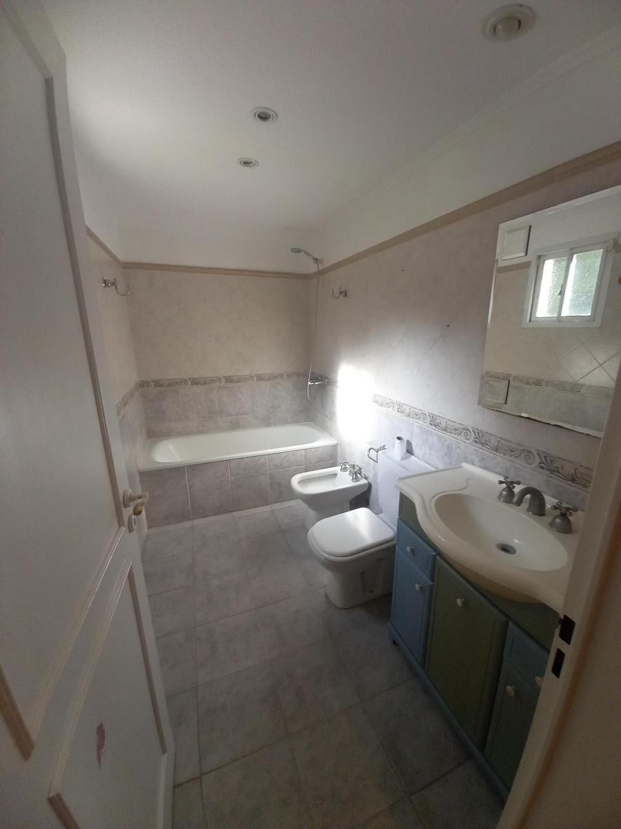 CASA 5 AMB. VENTA EN ECHEVERRIA DEL LAGO CANNING