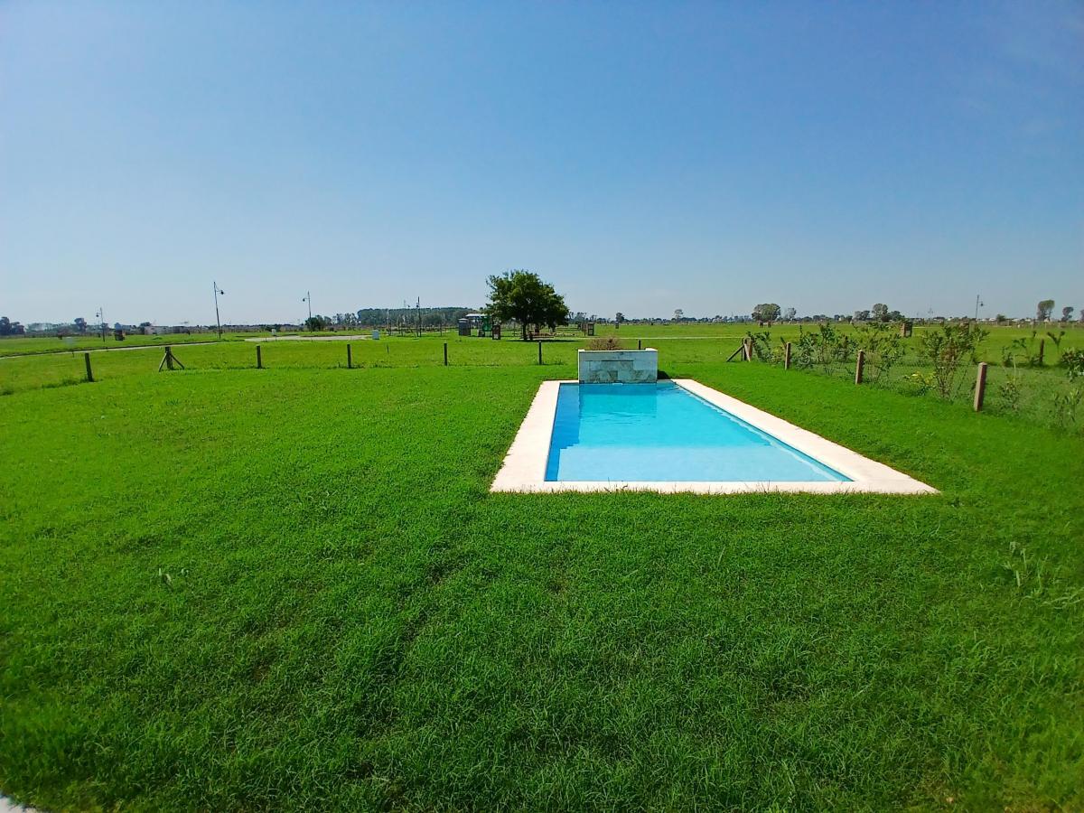MODERNA CASA A LA VENTA DE 5 AMB EN BARRIO EL REBENQUE CANNING