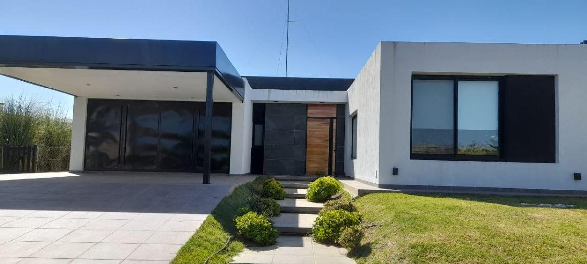 MODERNA CASA 4 AMB EN ALQUILER TEMPORARIO CLUB DE CAMPO SANTA RITA CANNING/SAN VICENTE
