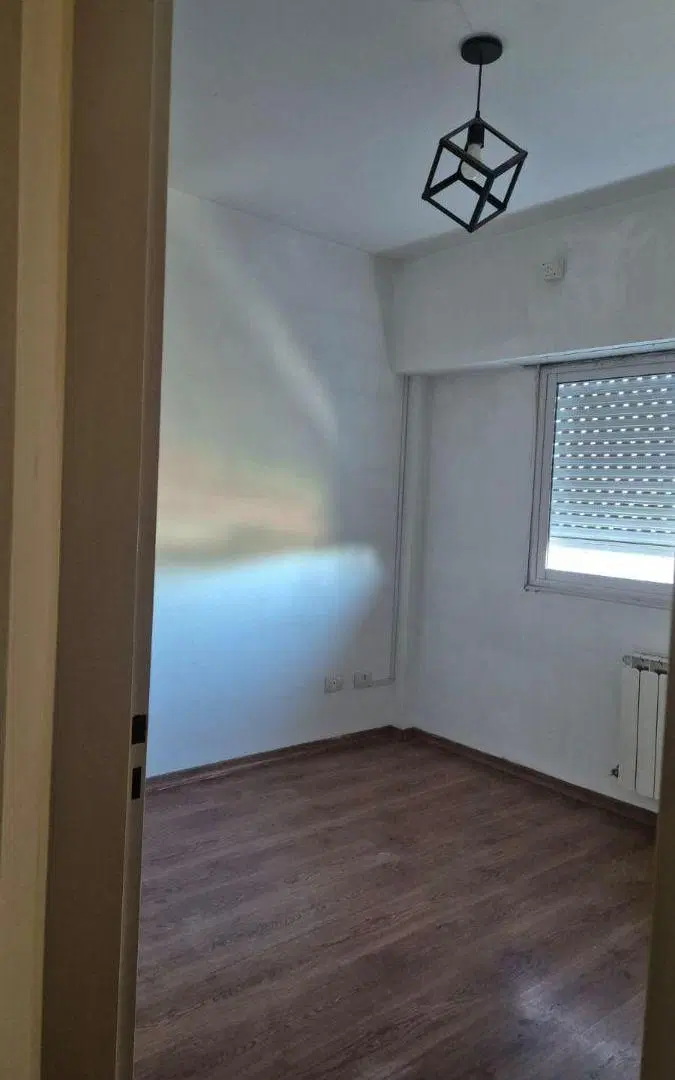 Departamento semipiso 3 ambientes con cochera, excelente ubicación en Monte Grande 4
