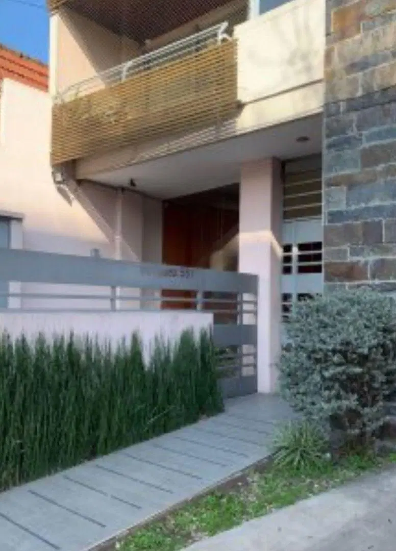 Departamento semipiso 4 Amb. con cochera En Alquiler En Monte Grande 3
