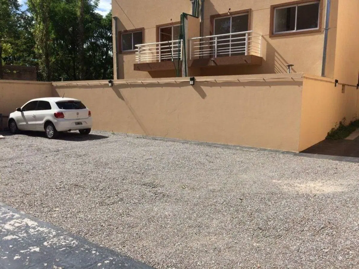 DEPTO EN COMPLEJO EN EZEIZA DE 2 AMBIENTES EN PB CON PATIO Y PARRILLA VENTA APTO CREDITO 5