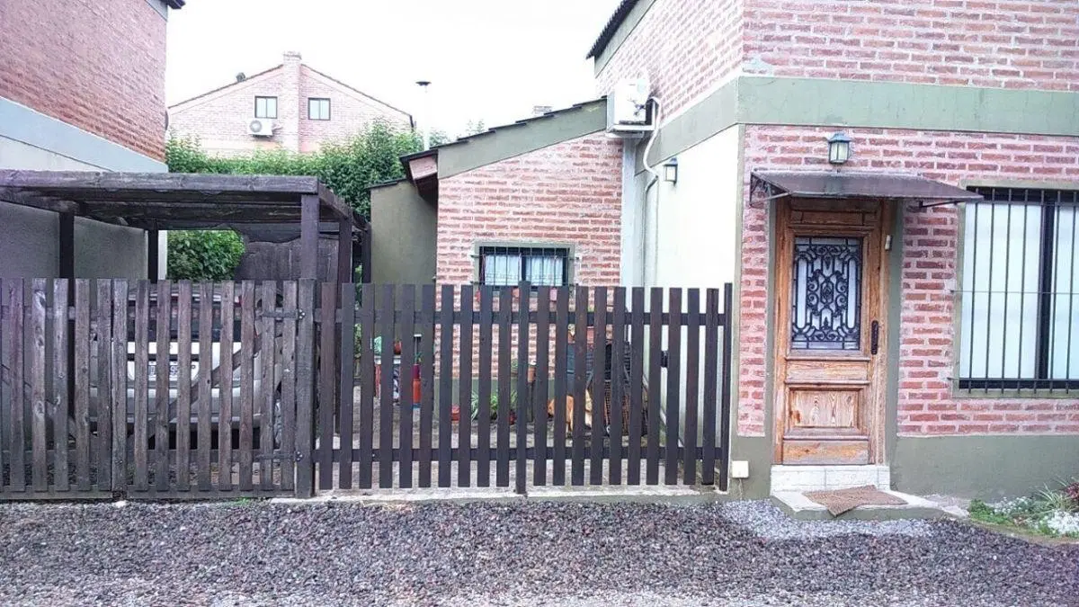 Casa tipo dúplex 3 amb en alquiler Condominio Casuarinas IV Bis, Canning 4