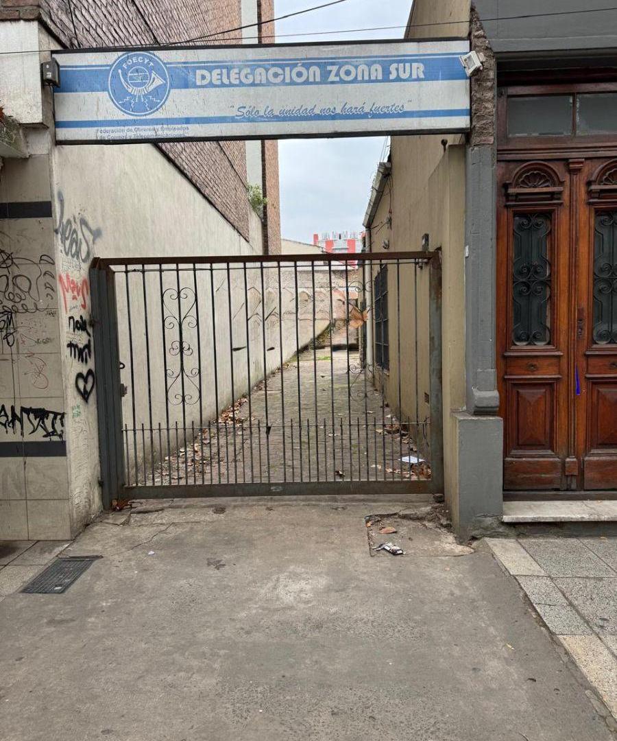 Foto de Oficinas/local amplio en alquiler a metros de la estación de Monte, imagen 1