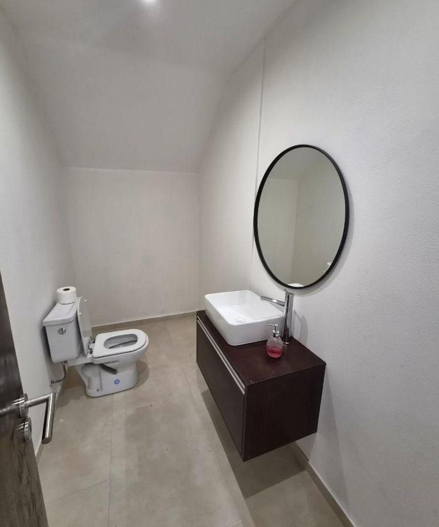 Foto de Amplio local comercial a estrenar en alquiler a metros de Mariano, imagen 4