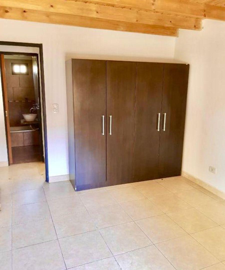 Foto de DÚPLEX DE 4 AMB. EN VENTA / ALQUILER EN CENTRO DE CANNING, imagen 4