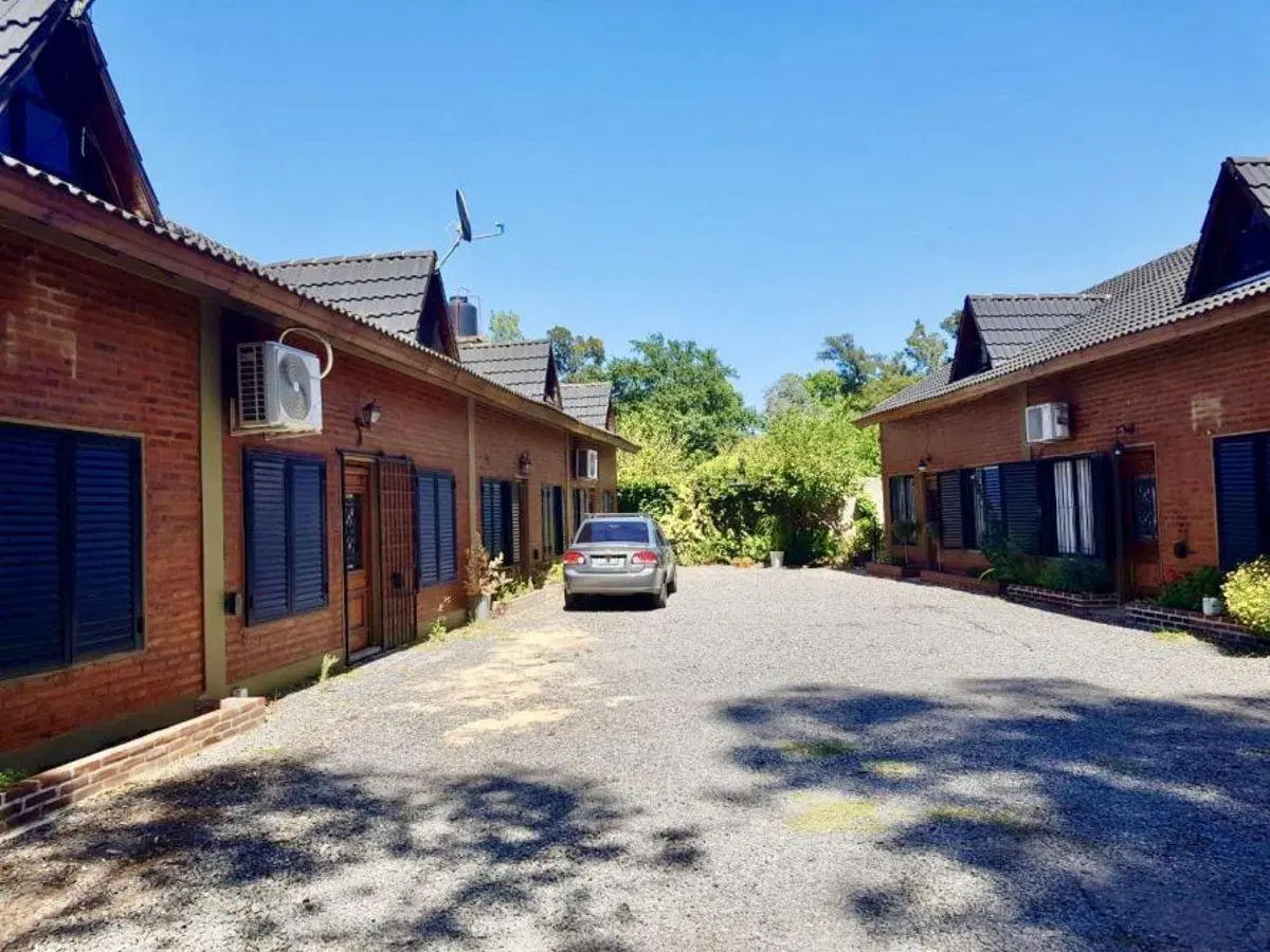 DÚPLEX DE 4 AMB. EN VENTA / ALQUILER EN CENTRO DE CANNING 2