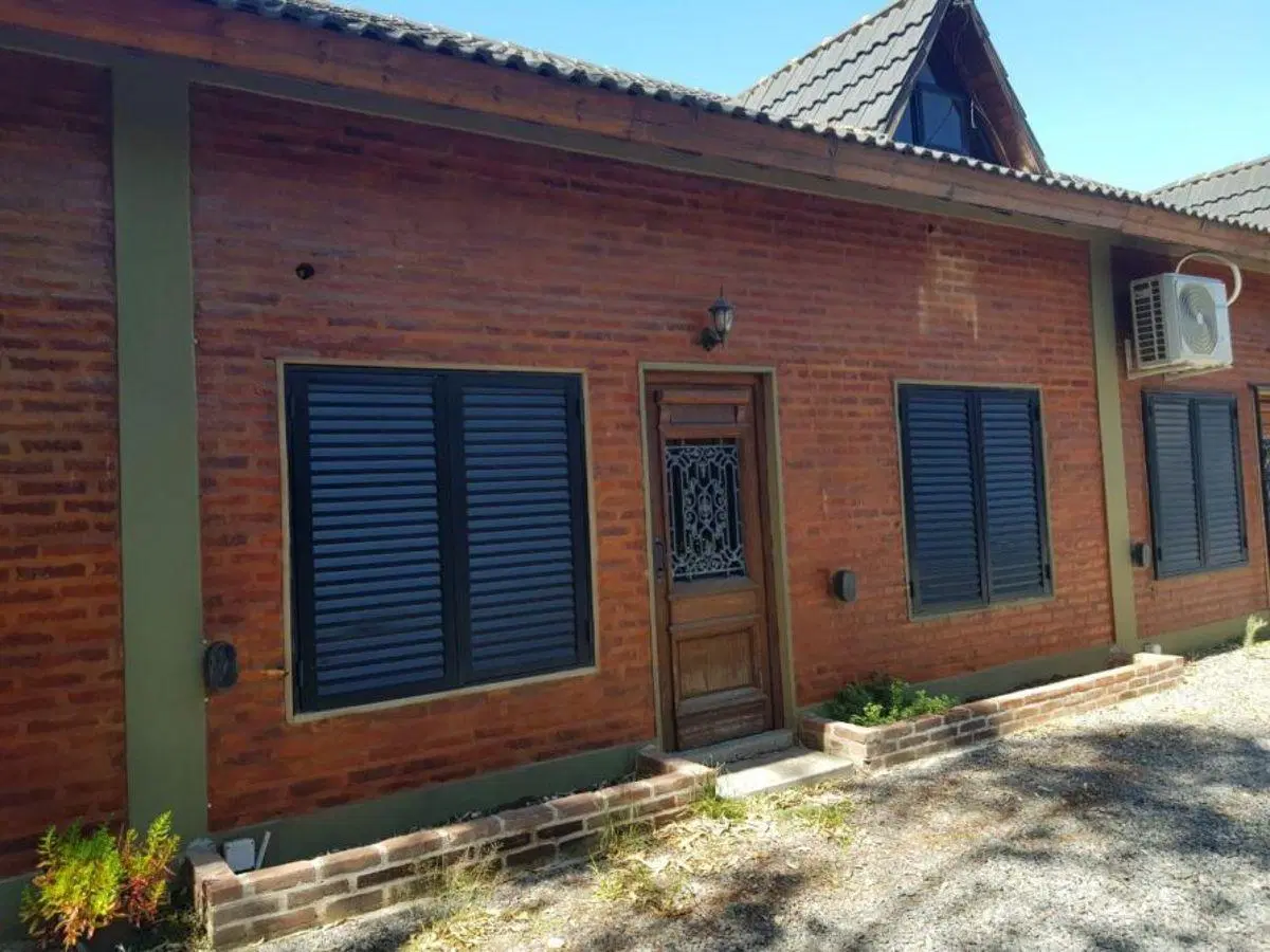 DÚPLEX DE 4 AMB. EN VENTA / ALQUILER EN CENTRO DE CANNING 1