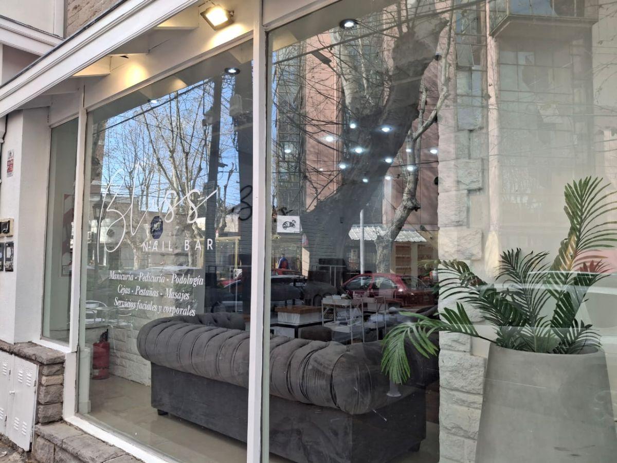 Foto de EXCLUSIVO LOCAL COMERCIAL EN ALQUILER | MONTE GRANDE CENTRO, imagen 2