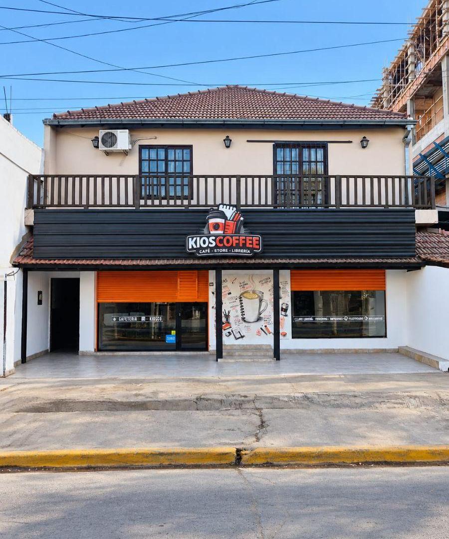 Foto de Local comercial con doble vidriera en alquiler. Pleno centro de Canning, imagen 3