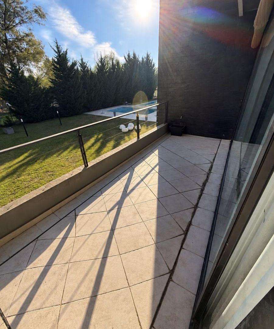 Foto de Departamento 3 ambientes en alquiler en condominio Las Cavas - Canning, imagen 3
