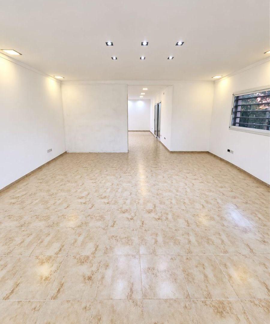 Foto de OFICINA EN ALQUILER DE 70 M² CON BALCÓN AL FRENTE | COMPLEJO COMERCIAL, imagen 1