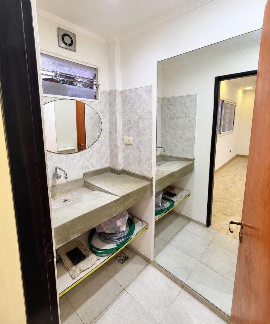 Foto de OFICINA EN ALQUILER DE 70 M² CON BALCÓN AL FRENTE | COMPLEJO COMERCIAL, imagen 4