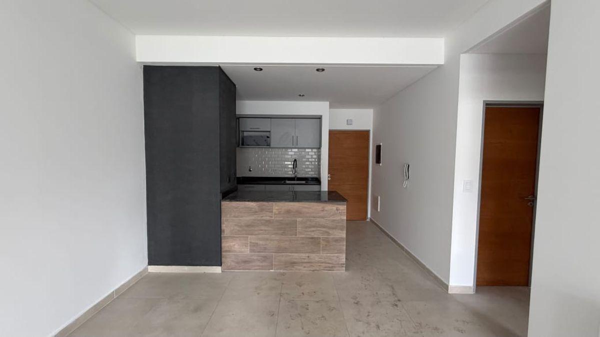 Foto de Alquiler | Departamento 3 ambientes con patio privado | Condominio, imagen 3
