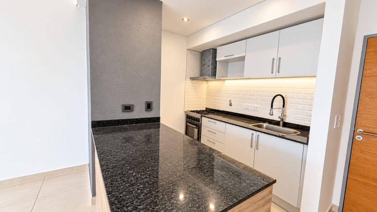 Foto de Alquiler | Departamento 3 ambientes con patio privado | Condominio, imagen 2
