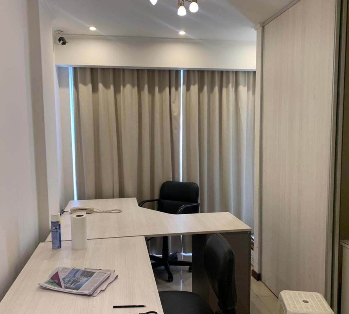 OFICINA calle Sucre - 4 Privados - 70m2