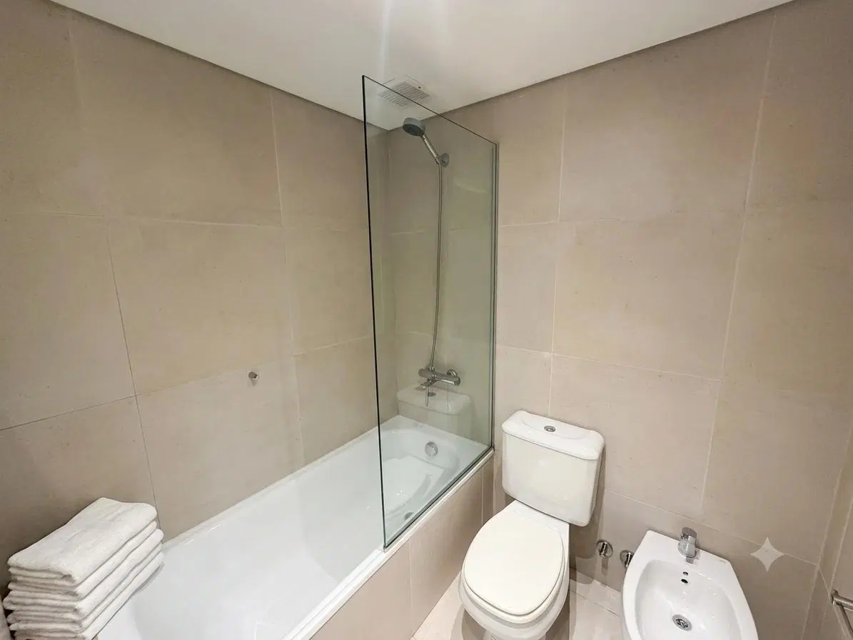 Dpto. de 2 ambientes con cochera en complejo con amenities 6