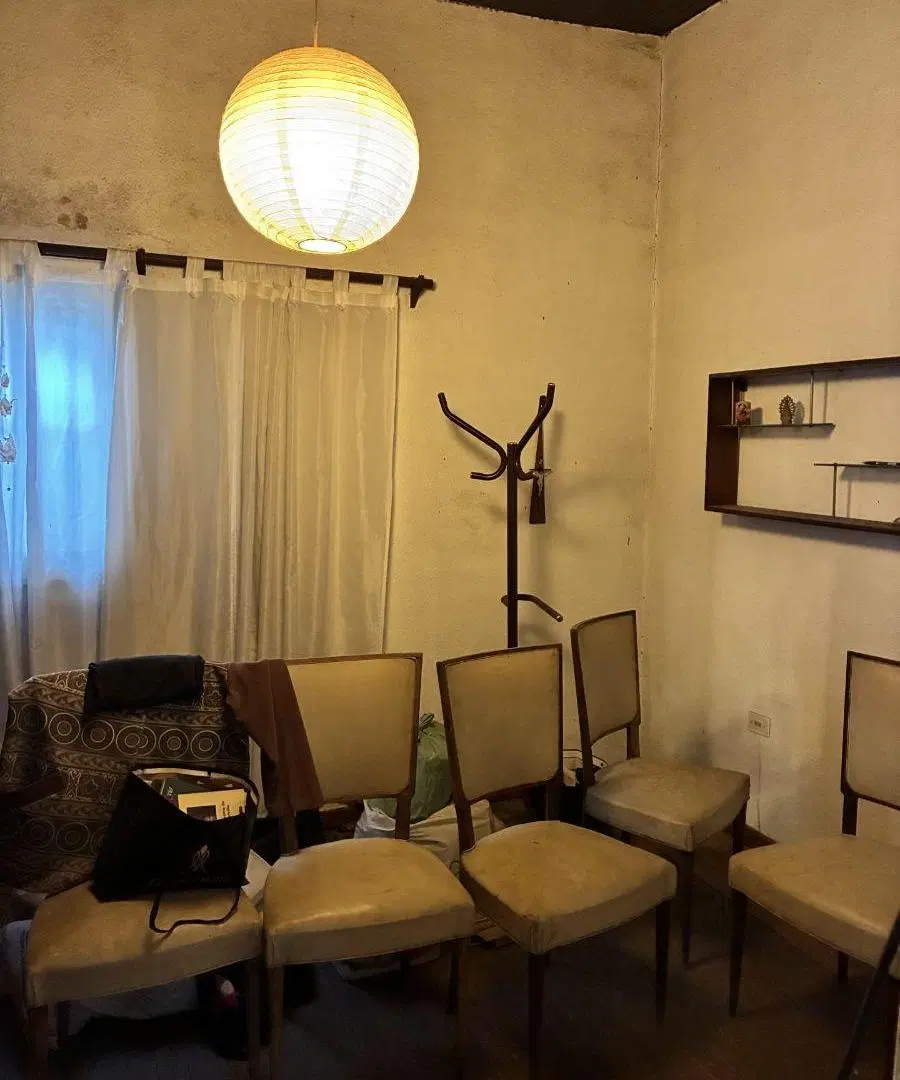 Venta casa a reciclar en Sarandí 8