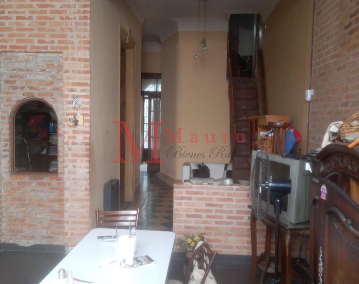 Paternal PH 4 Amb Frente Patio Terraza 2 Baños a Reciclar U$s190.000 5