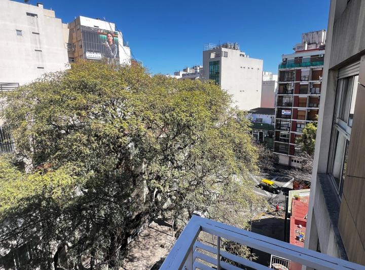 Alquiler Caballito Semipiso 2 amb + Balcón + Amoblado + $700.000 + Exp: $200.000 3