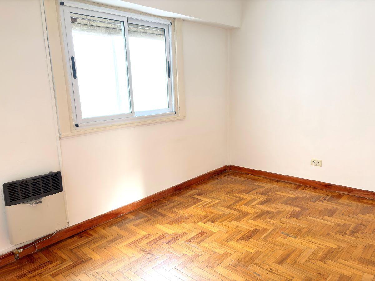 Almagro u$s125.000 cerca Subte Depto 3 amb 4to Piso Contrafrente Balcón Cocina Comedor