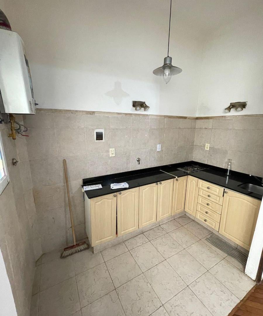 Foto de Alquiler Monserrat Depto 3 Amb $750.000 + Exp $140.000, imagen 1