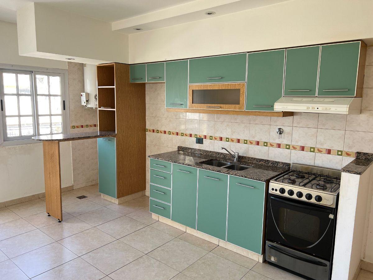 Foto de Alquiler Villa Pueyrredon Depto 2 amb Fte Bcón Tza y Parrilla $800.000, imagen 1