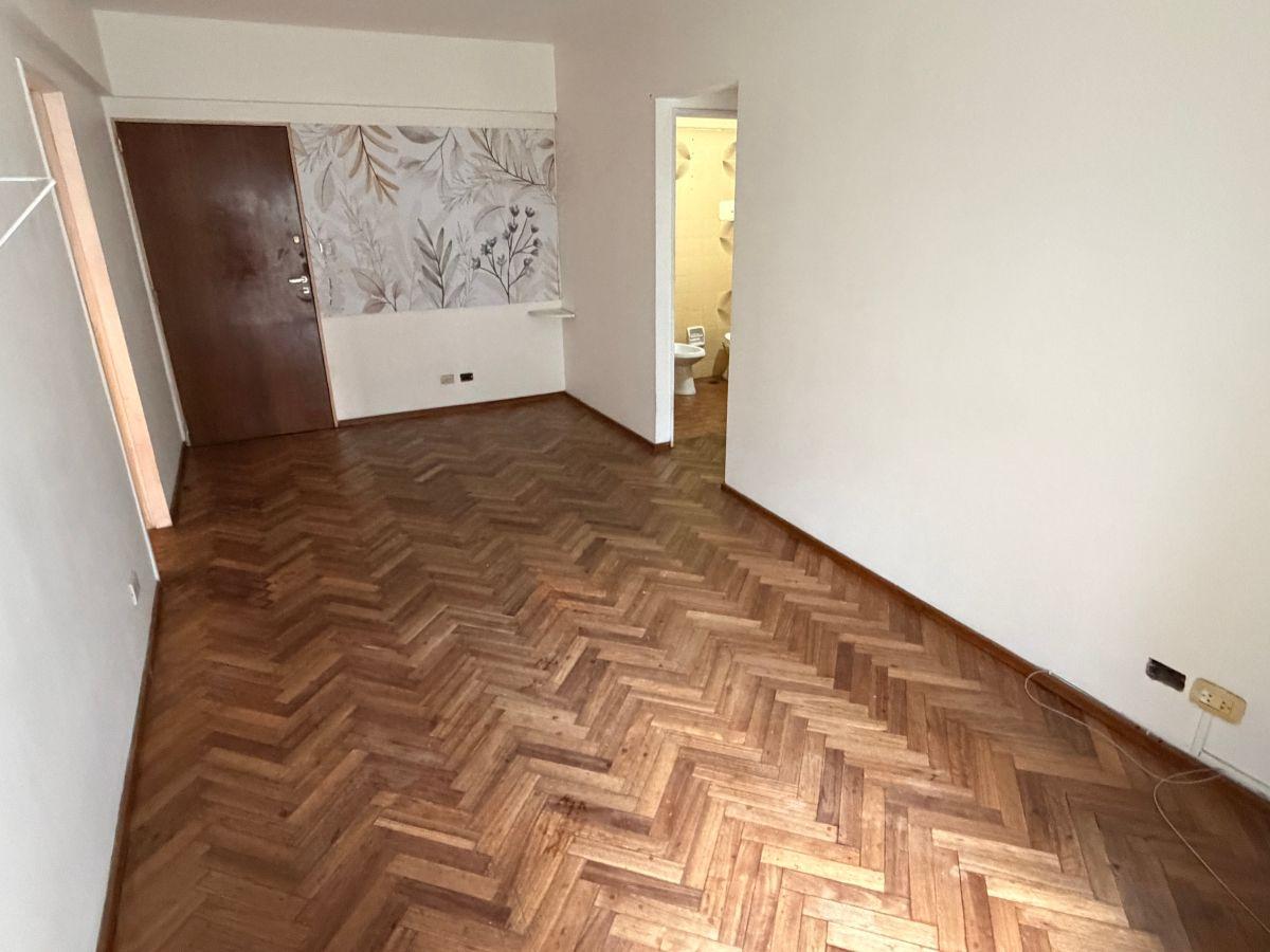 Foto de Alquiler Caballito $750.000 Exp:$143.168 - Depto 2 amb con Balcón Lavad, imagen 2