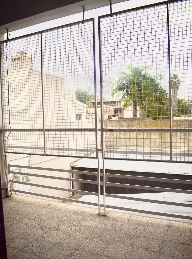 Foto de 3amb con Balcon, Patio y Lavadero todo luz y sol (x esc) - Devoto, imagen 4