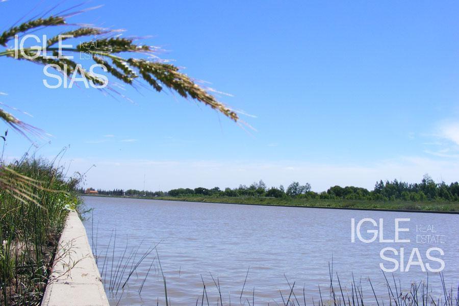 Terreno en venta al río en San Juan, Villanueva