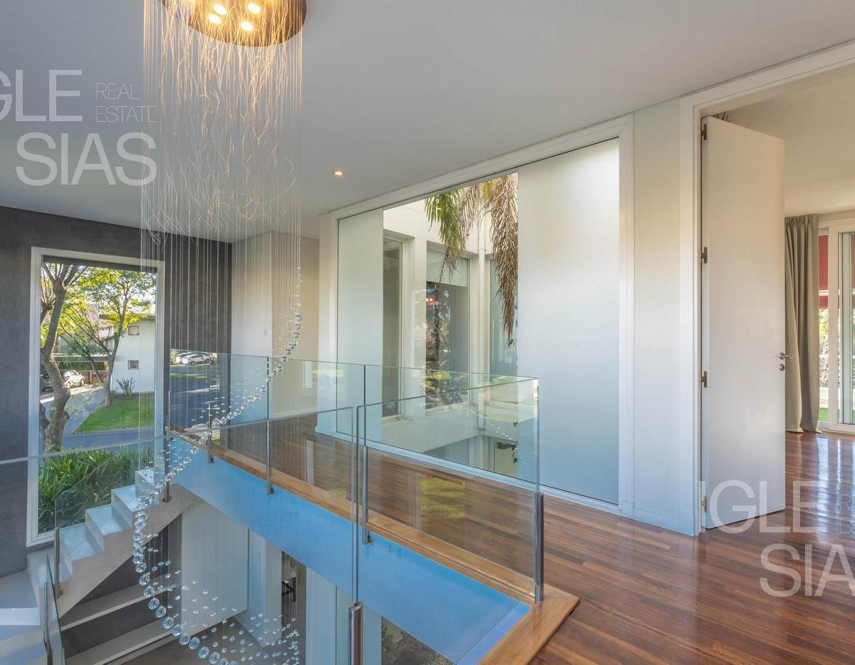 Casa Al Lago en Venta en Santa Barbara 5