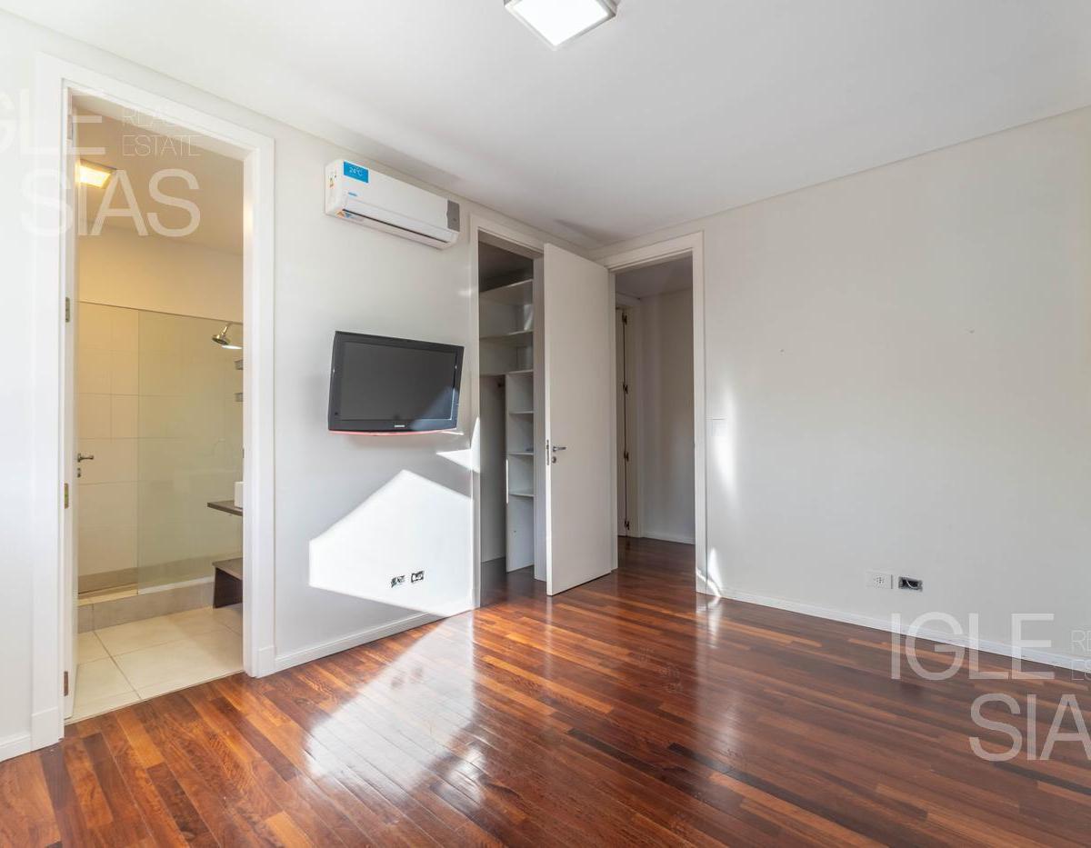 Casa Al Lago en Venta en Santa Barbara 4