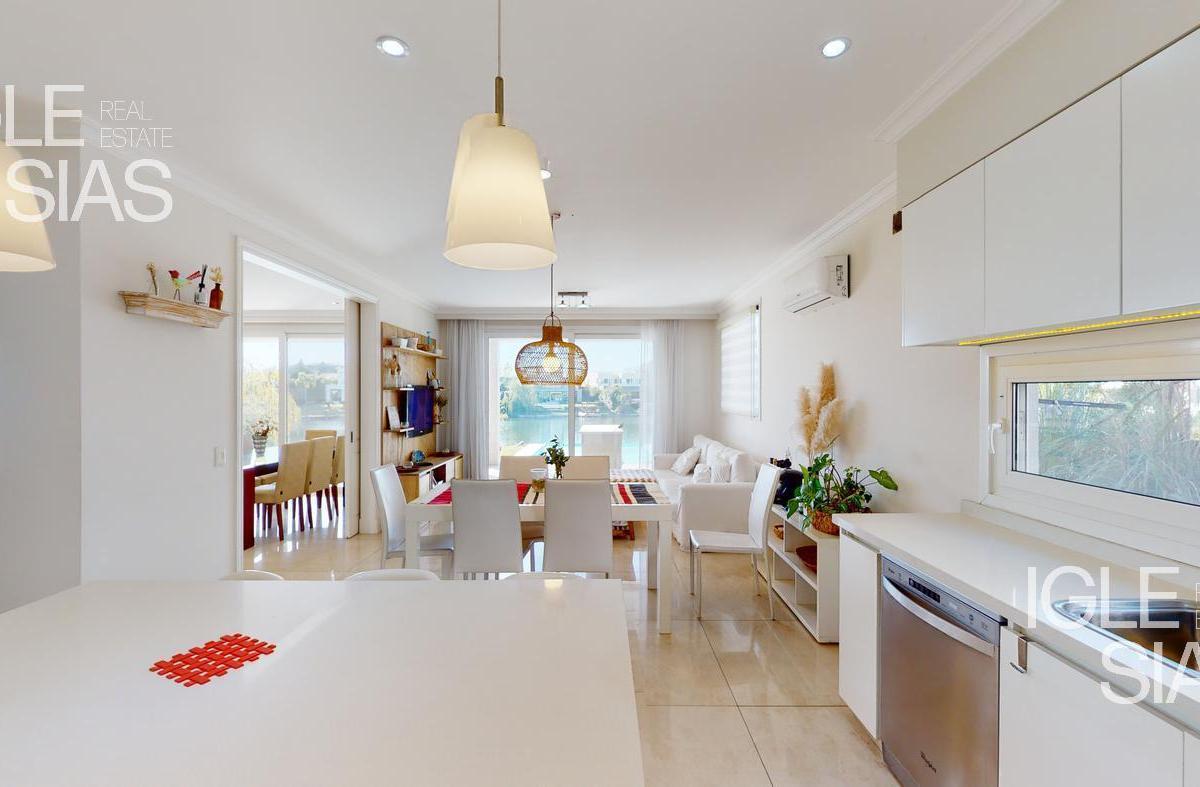 Casa en venta al lago en Los Lagos, Nordelta