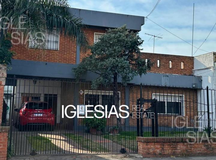Casa en venta con jardín en Boulogne, San Isidro