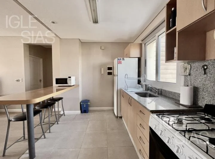 Departamento de 2 dormitorios, amoblado en alquiler anual en Condominios de la Bahía, Nordelta 4