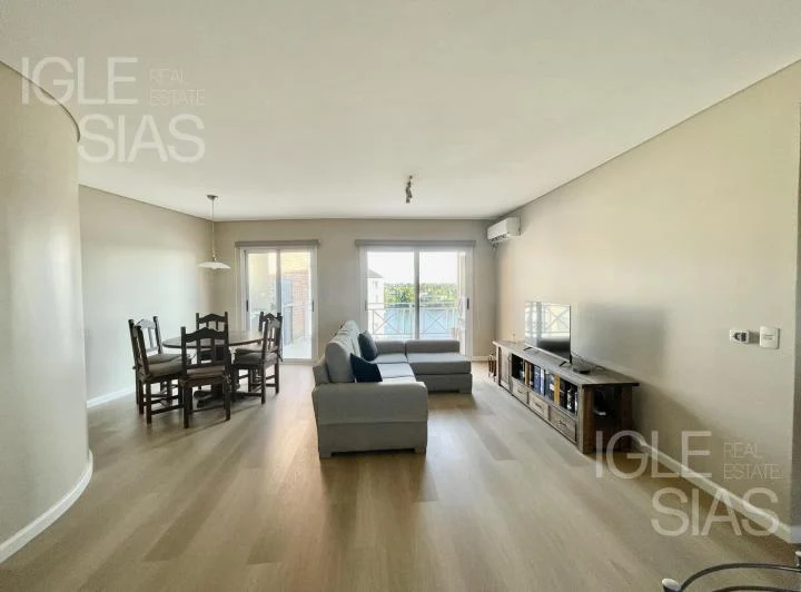Departamento de 2 dormitorios, amoblado en alquiler anual en Condominios de la Bahía, Nordelta 3
