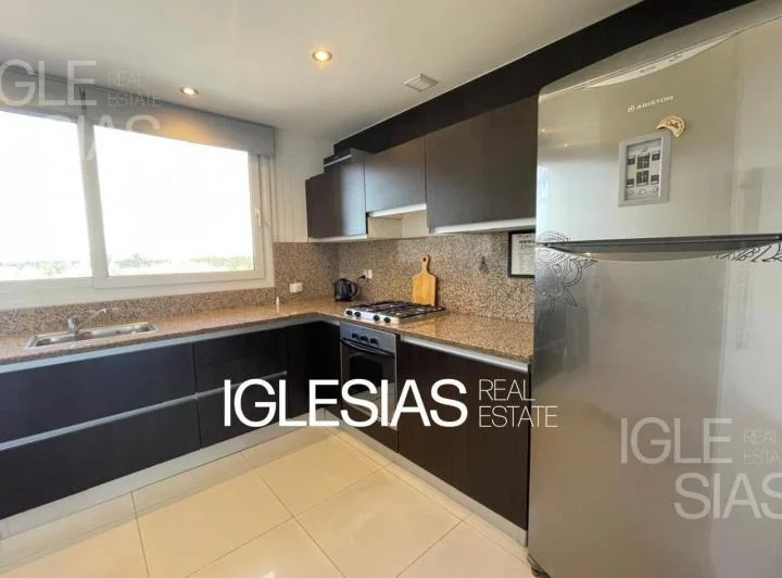 Departamento en alquiler al río en Miradores de la Bahía, Nordelta 1