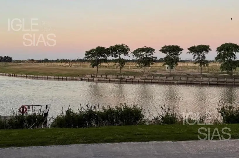 Terreno en venta  al  lago, en Silvestre, Nordelta 2