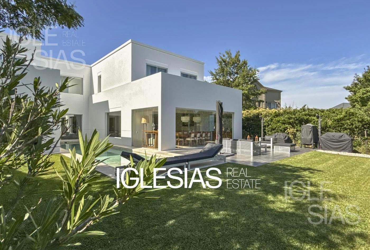 Casa en venta al bosque, en Los Castores, Nordelta