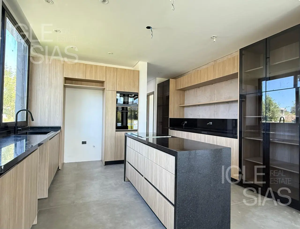 Casa en venta a estrenar en Los Carpinchos, Nordelta 5