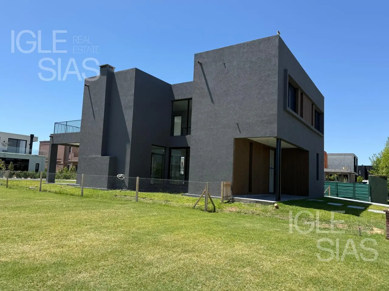Casa en venta a estrenar en Los Carpinchos, Nordelta 3